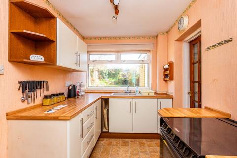 undefined, Oaks Drive, Higham Ferrers NN10