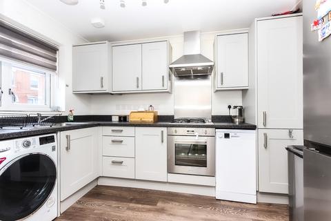 3 bedroom end of terrace house for sale, Compton Road, Wellingborough NN8