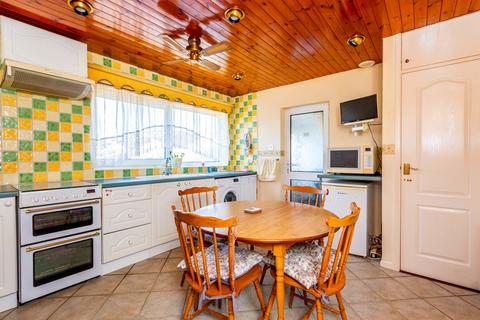 undefined, Firdale Avenue, Rushden NN10