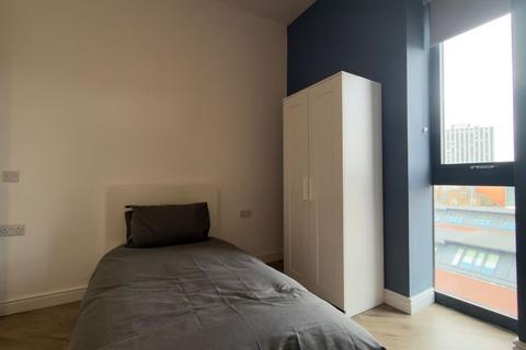 Studio to rent, C32