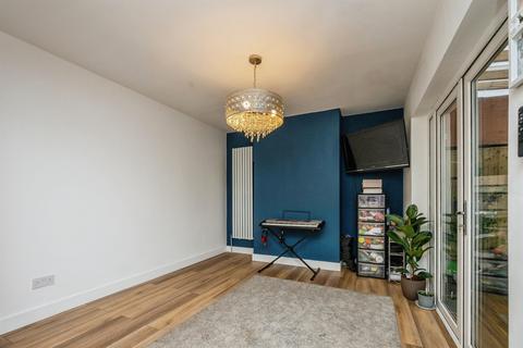 4 bedroom end of terrace house for sale, Bruce Road, Kidderminster