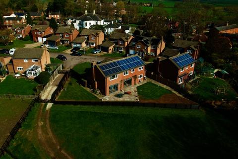 undefined, Chestnut Grove, Clipston