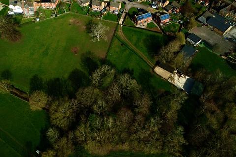 undefined, Chestnut Grove, Clipston