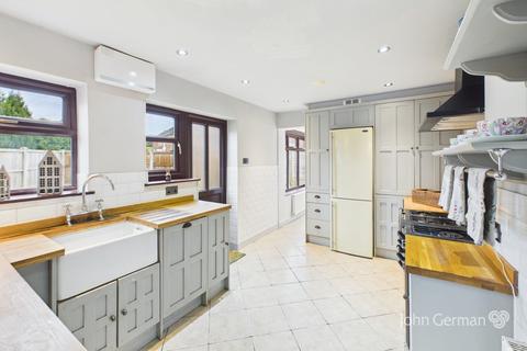 undefined, St. James Road, Barton-under-Needwood