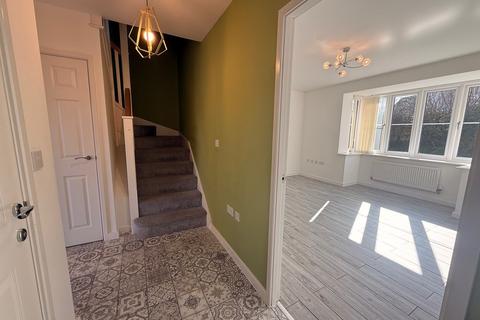 3 bedroom semi-detached house to rent, Philip Taylor Drive, Leighton