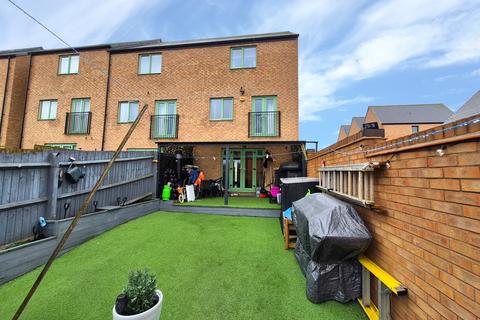undefined, Hendy Avenue, Ketley, Telford, TF1 5GN