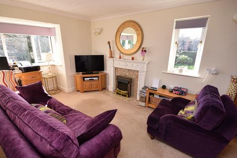2 bedroom retirement property for sale, Maplebeck Court, Solihull B91