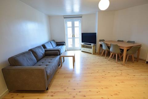 2 bedroom apartment to rent, Main Street, Solihull B90