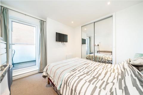 1 bedroom flat to rent, Sidmouth Avenue, Isleworth TW7