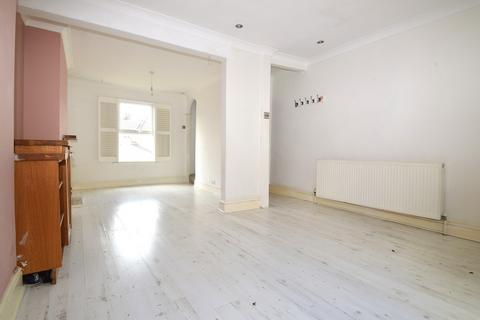 2 bedroom terraced house for sale, Sladedale Road, London