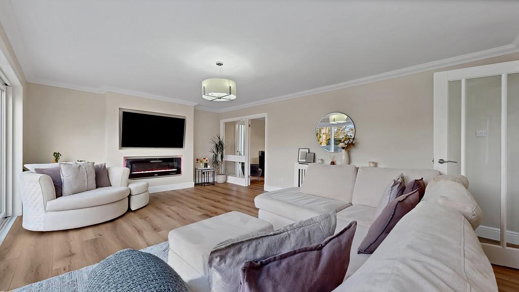 21-print-2 Glenclune Court 35