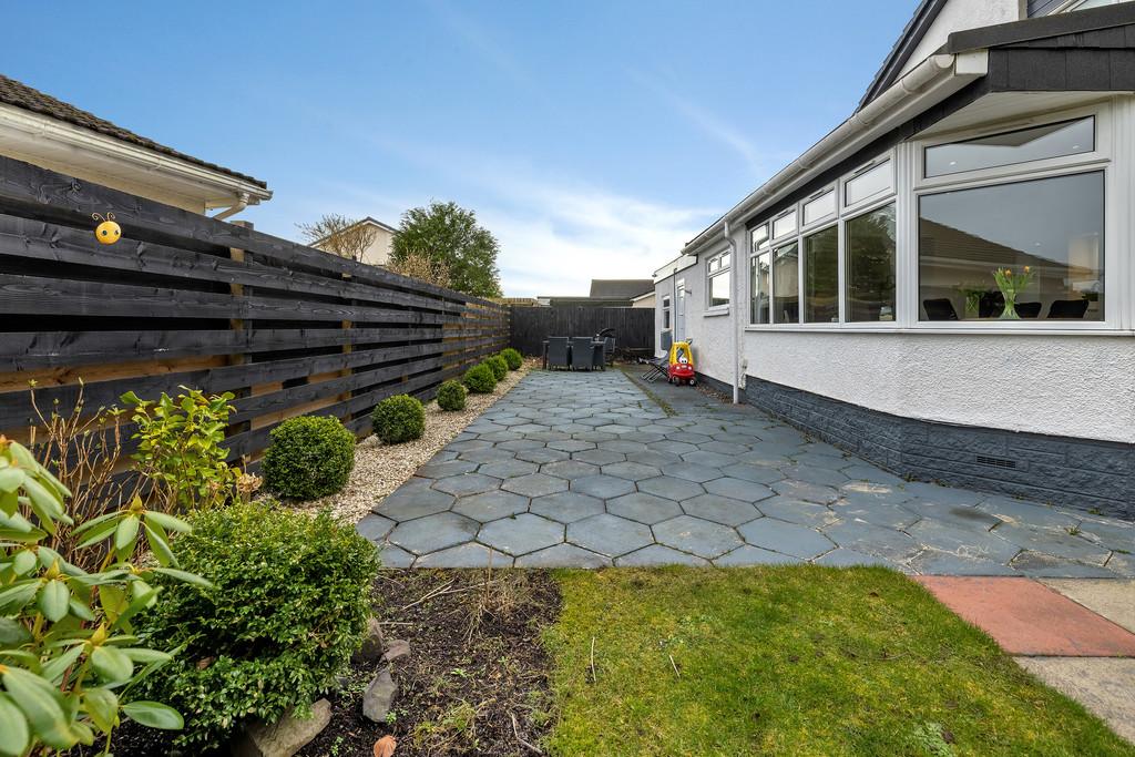 119-print-2 Glenclune Court 10