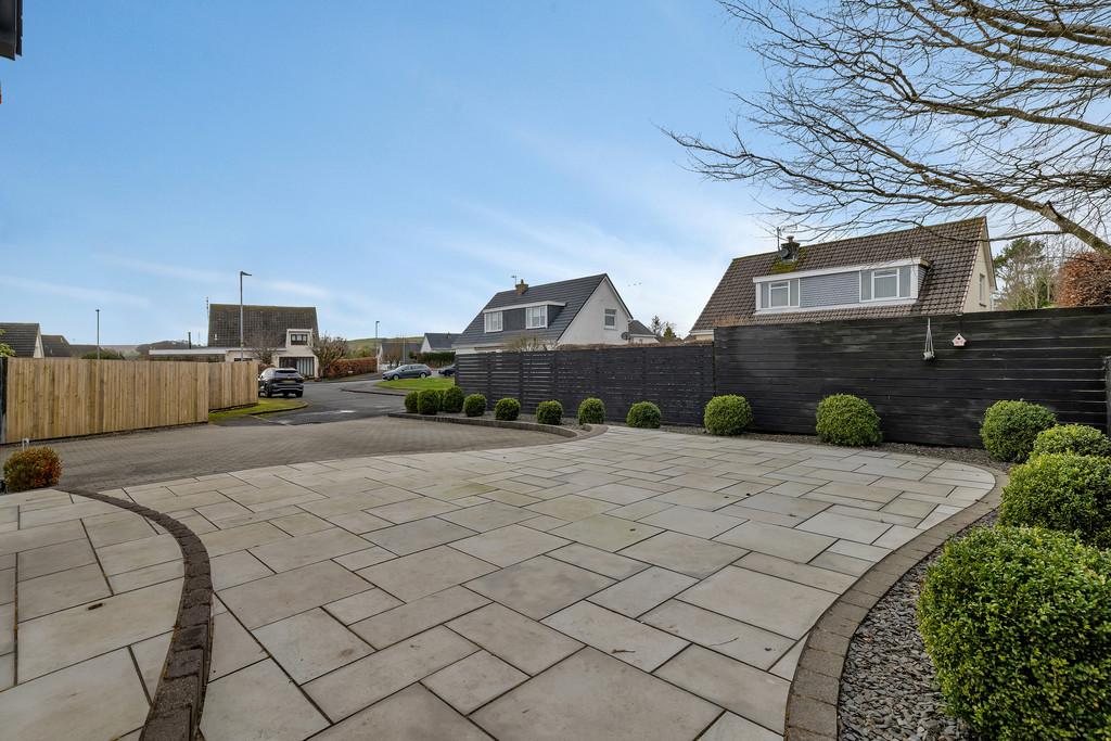 116-print-2 Glenclune Court 7