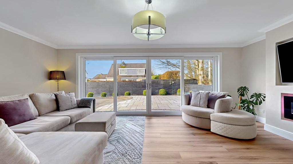 23-print-2 Glenclune Court 36