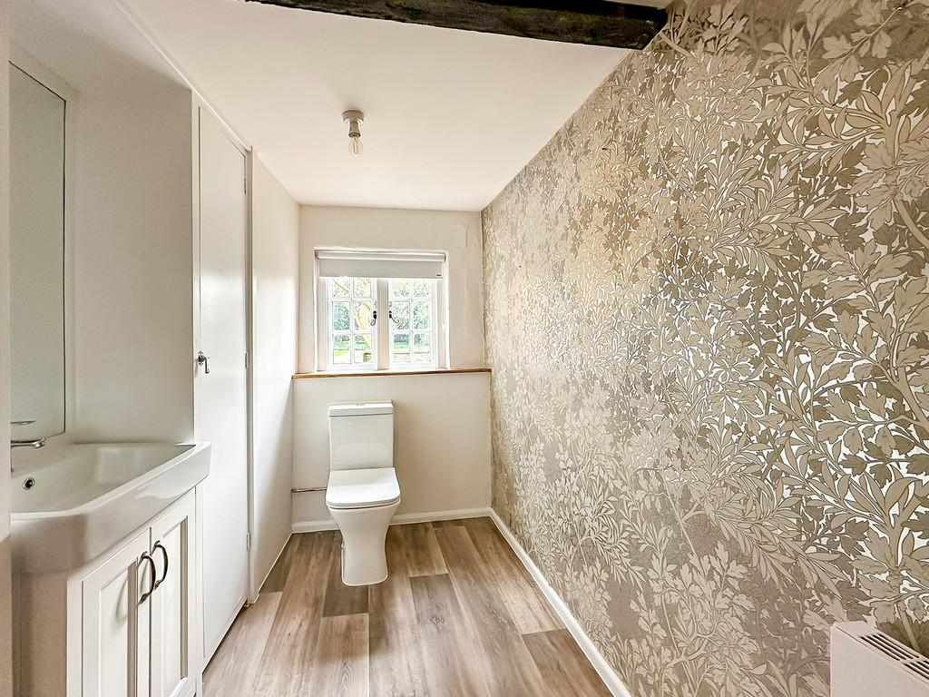 Cloakroom (2)