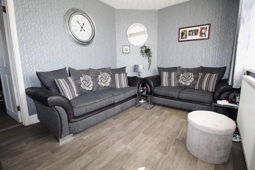 Lounge 2