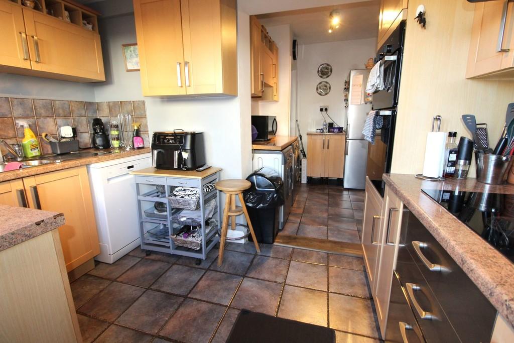 Kitchen 2