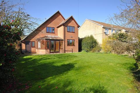 4 bedroom detached house for sale, Winnery Close, Doncaster DN11