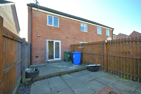 2 bedroom end of terrace house to rent, Mirabelle Way, Doncaster DN11