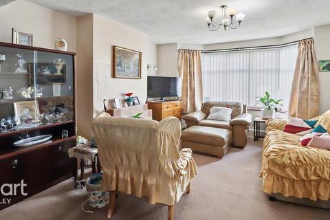 3 bedroom semi-detached house for sale, Colin Road, Luton
