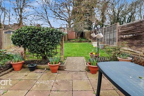 3 bedroom semi-detached house for sale, Colin Road, Luton