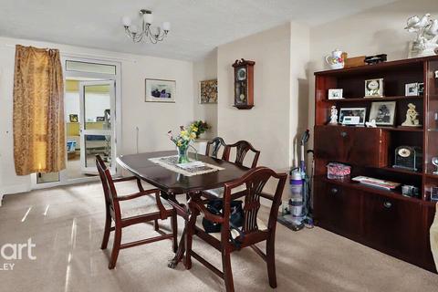3 bedroom semi-detached house for sale, Colin Road, Luton