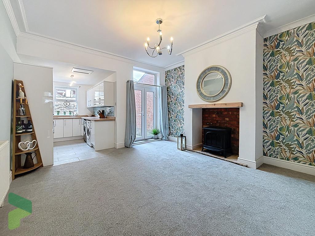 Living/dining room
