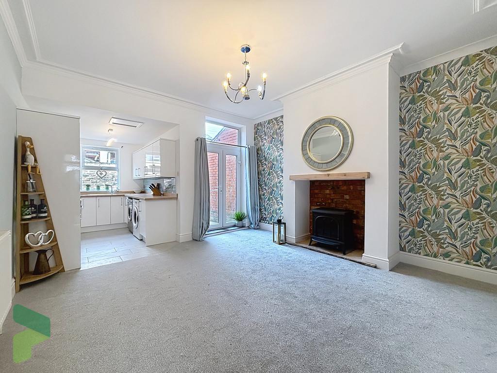 Living/dining room