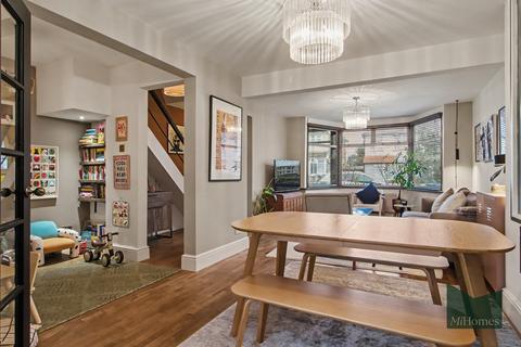 3 bedroom terraced house for sale, Woodstock Crescent, London