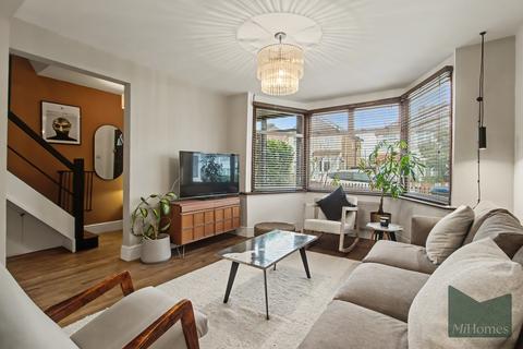 3 bedroom terraced house for sale, Woodstock Crescent, London