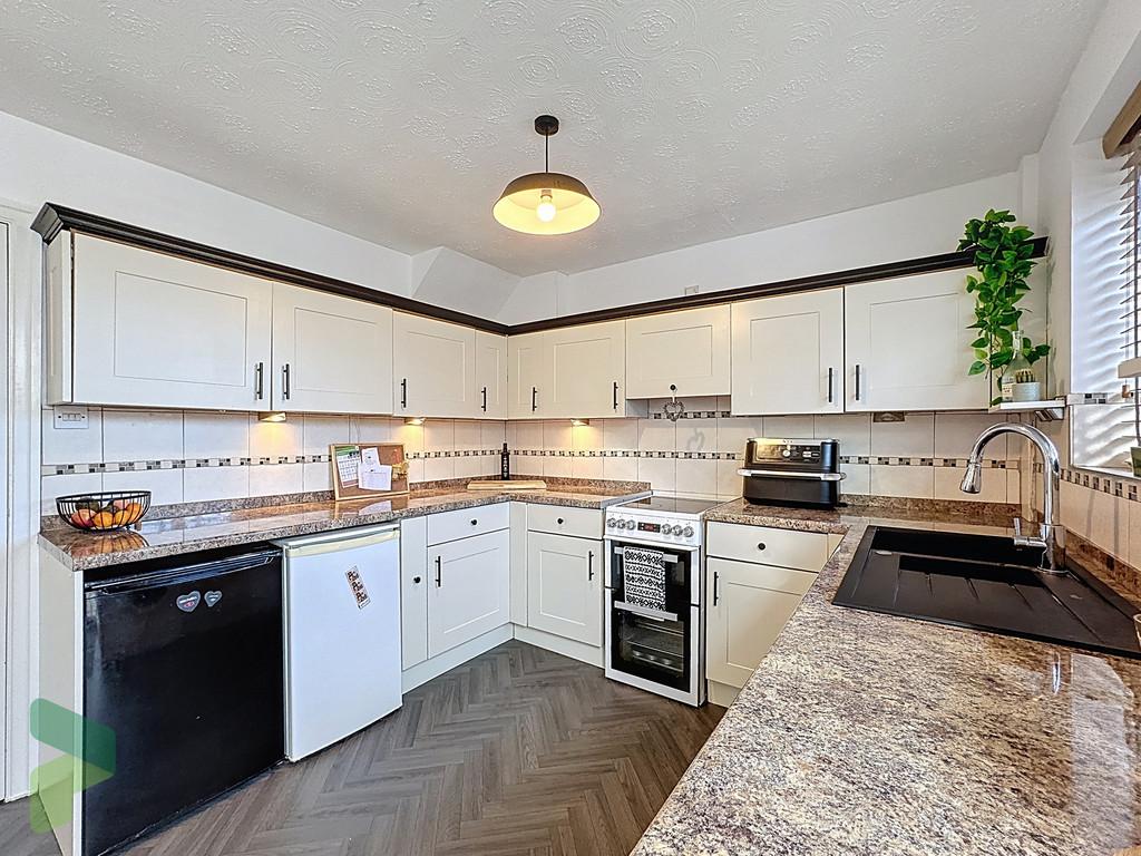 Fitted Dining Kitchen