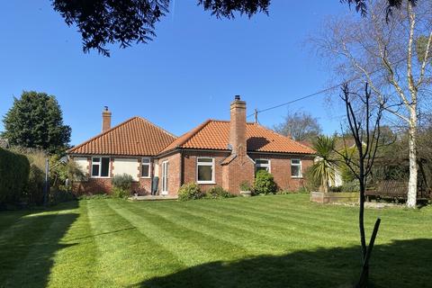 3 bedroom detached bungalow for sale, Thorpe Road, Norwich NR11