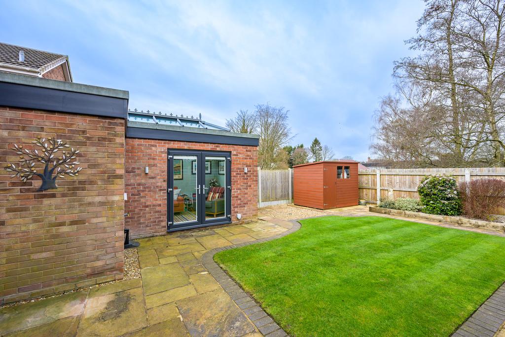 Garden Room and Rear Garden