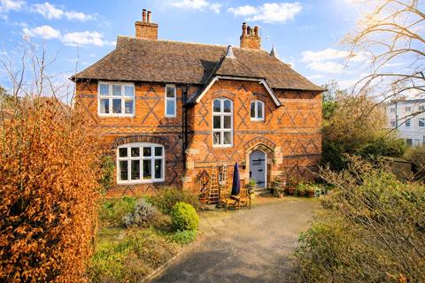 3 bedroom semi-detached house for sale, Station Road, Ashby-de-la-Zouch