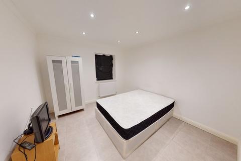 undefined, Linden Place, Epsom KT17