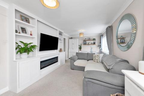 4 bedroom terraced house for sale, Weston Avenue, Royston SG8