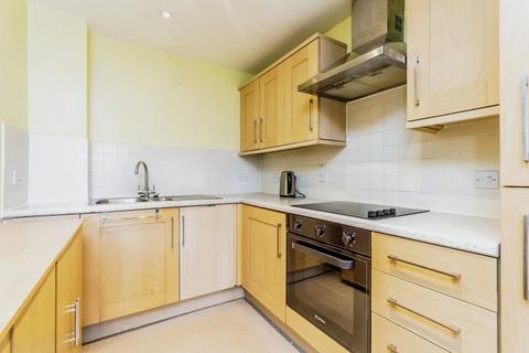 2 bedroom flat for sale, Burrage Road, REDHILL, Surrey, RH1