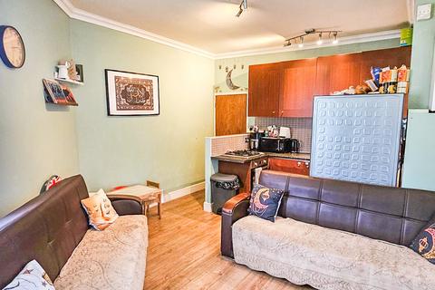 2 bedroom flat for sale, Canning Town, London, E16