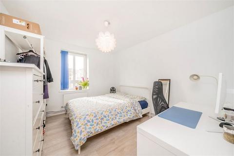 3 bedroom flat for sale, Mornington Avenue, London W14