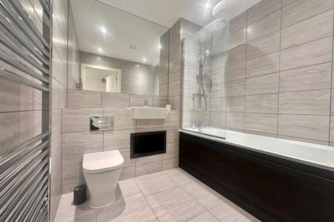 1 bedroom apartment to rent, Kentfield Street, Barking, IG11
