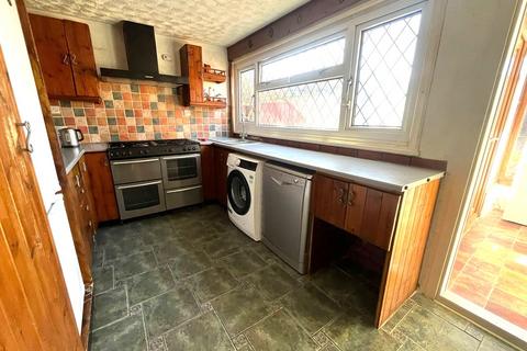 3 bedroom house to rent, Nottingham Close, WATFORD