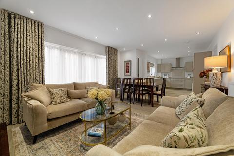 5 bedroom detached house for sale, Houlton, Rugby, Warwickshire CV23 1FB