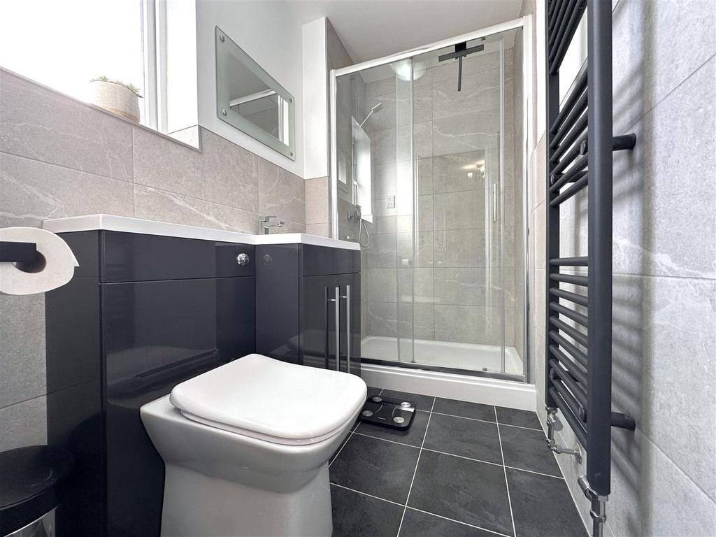 Master En-Suite 692