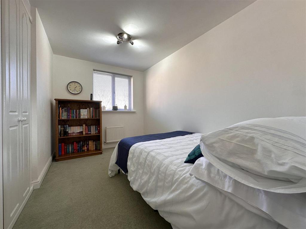 Bedroom Five 640