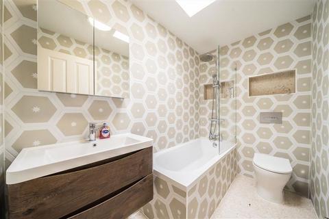 undefined, Kenchester Close, London SW8