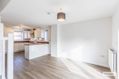 2 bedroom semi-detached house to rent, Poppy Way, Overstone