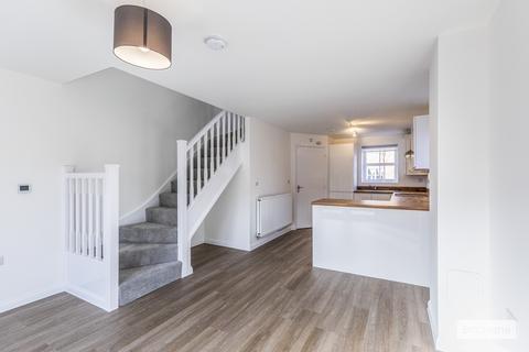 2 bedroom semi-detached house to rent, Poppy Way, Overstone