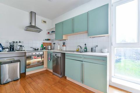 2 bedroom flat to rent, Shepherdess Walk, Angel, London, N1