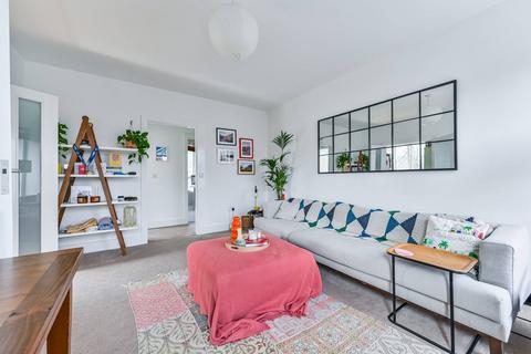 2 bedroom flat to rent, Shepherdess Walk, Angel, London, N1