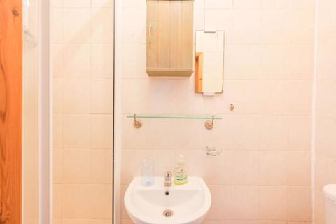 undefined, Flat, Bryantwood Road, Arsenal, London, N7